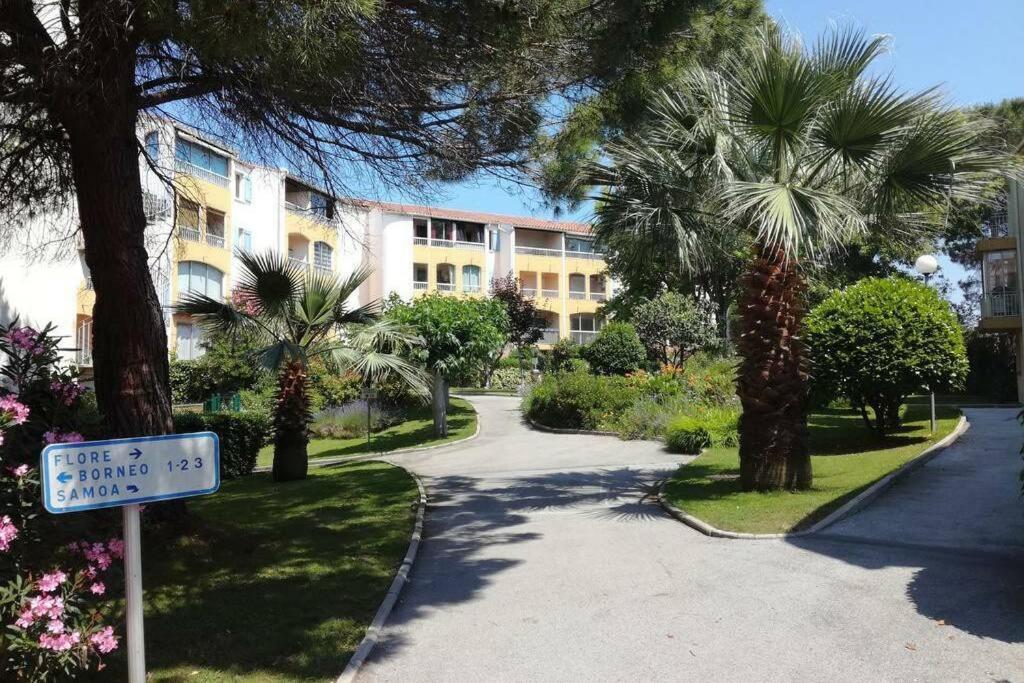 Appartement très agréable Fréjus Esterno foto