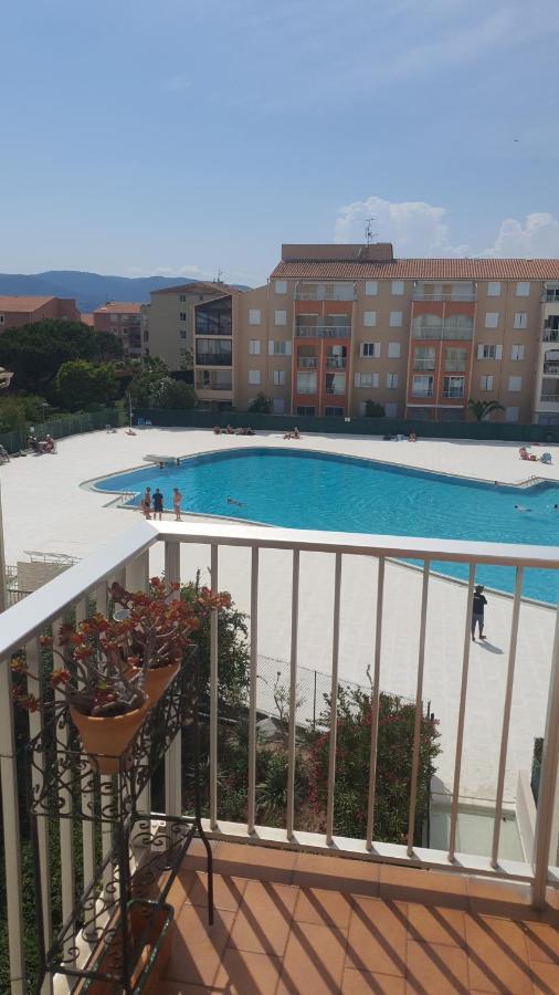 Appartement très agréable Fréjus Esterno foto